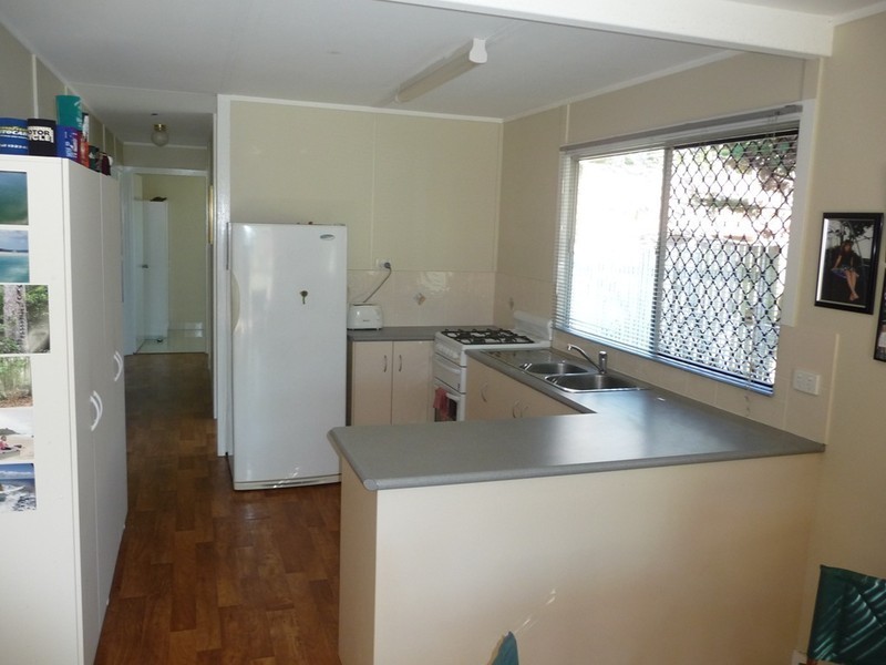 21 Paradise Street, Point Vernon QLD 4655