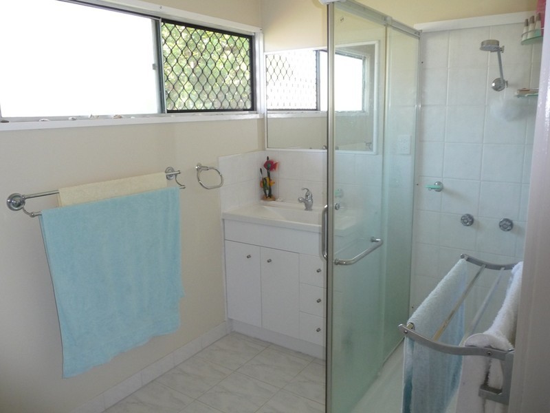 21 Paradise Street, Point Vernon QLD 4655
