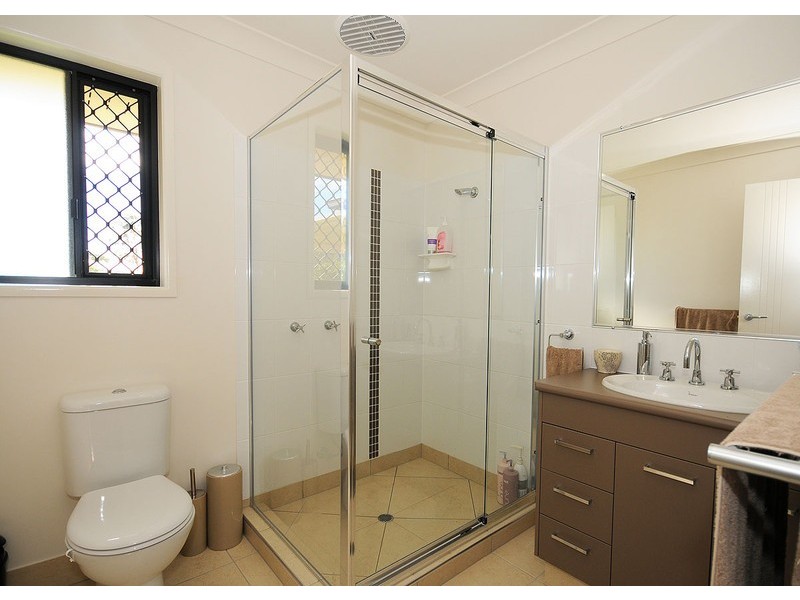 11 Stringybark Drive, Urangan QLD 4655