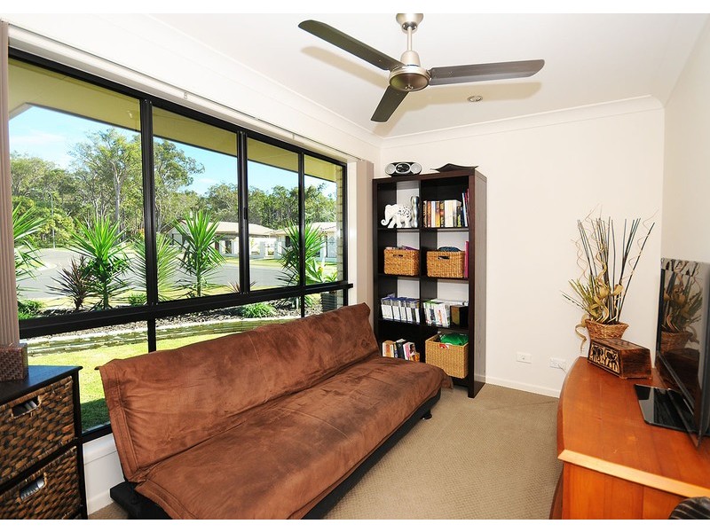 11 Stringybark Drive, Urangan QLD 4655