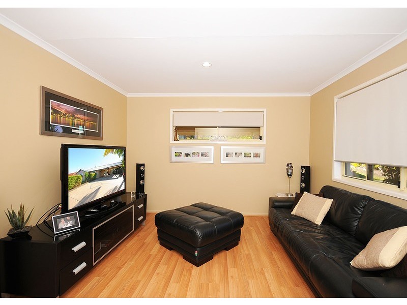 112 Caddy Avenue, Urraween QLD 4655