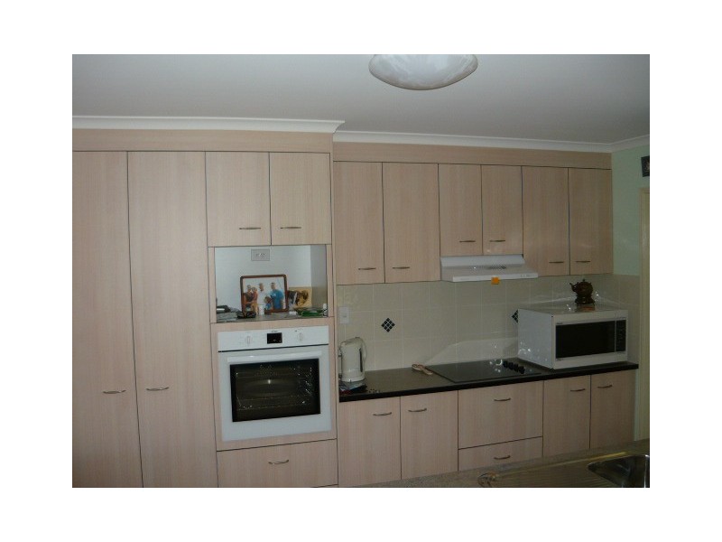 25 MOONSTONE, Urangan QLD 4655