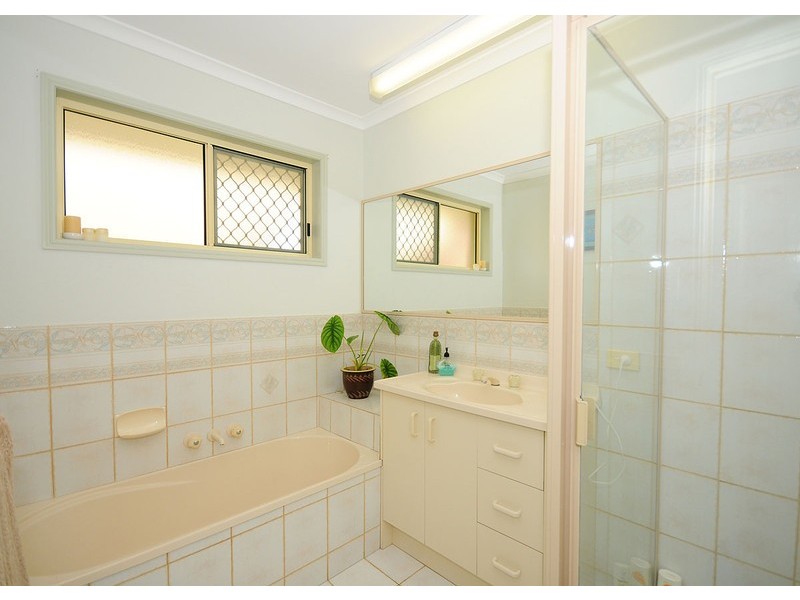 38 Vicki Parade, Torquay QLD 4655