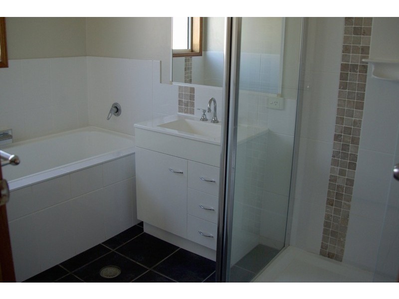 64 Corfield Street, Point Vernon QLD 4655