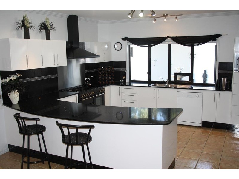 16 – 18 Palm Way, Dundowran Beach QLD 4655