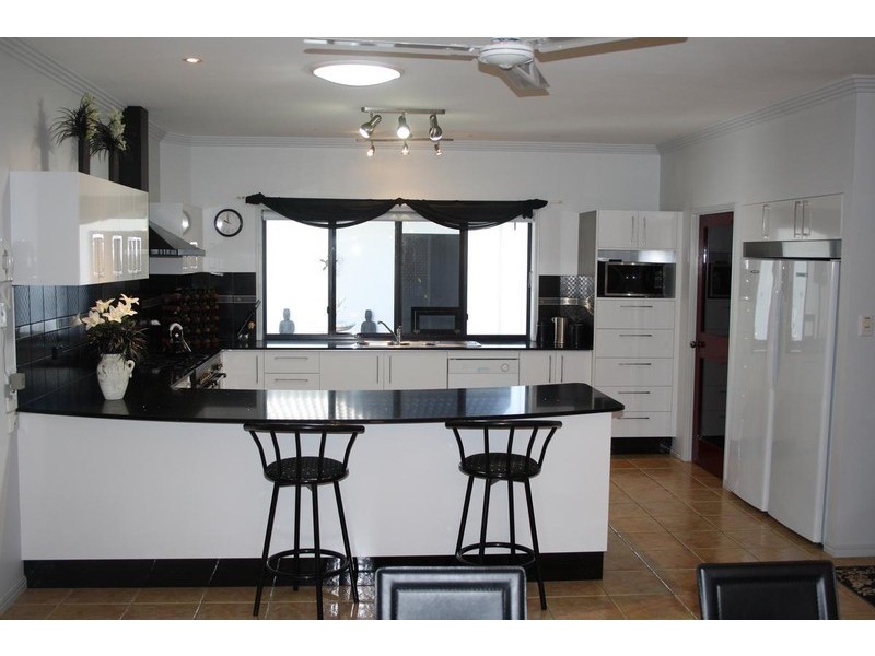 16 – 18 Palm Way, Dundowran Beach QLD 4655