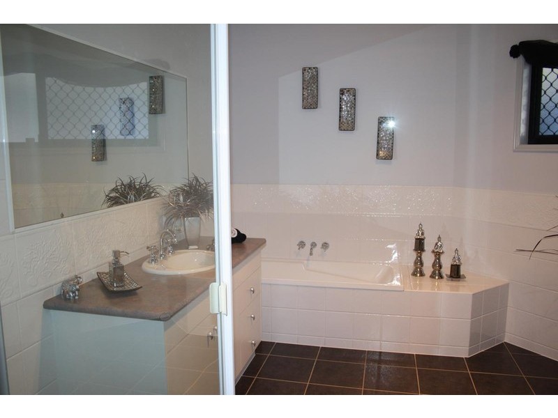 16 – 18 Palm Way, Dundowran Beach QLD 4655