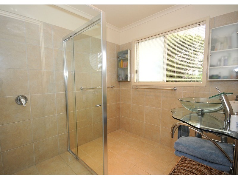 18 Shell Street, Urangan QLD 4655