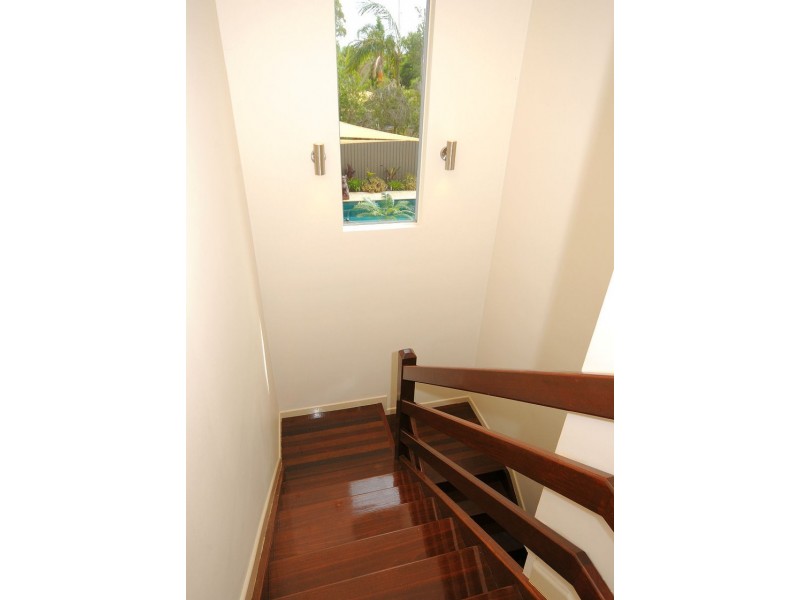 18 Shell Street, Urangan QLD 4655