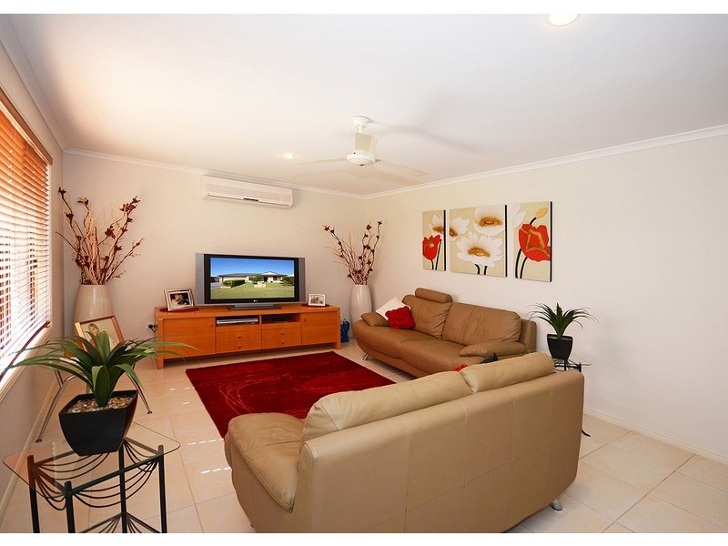 26 Gunsynd Way, Point Vernon QLD 4655