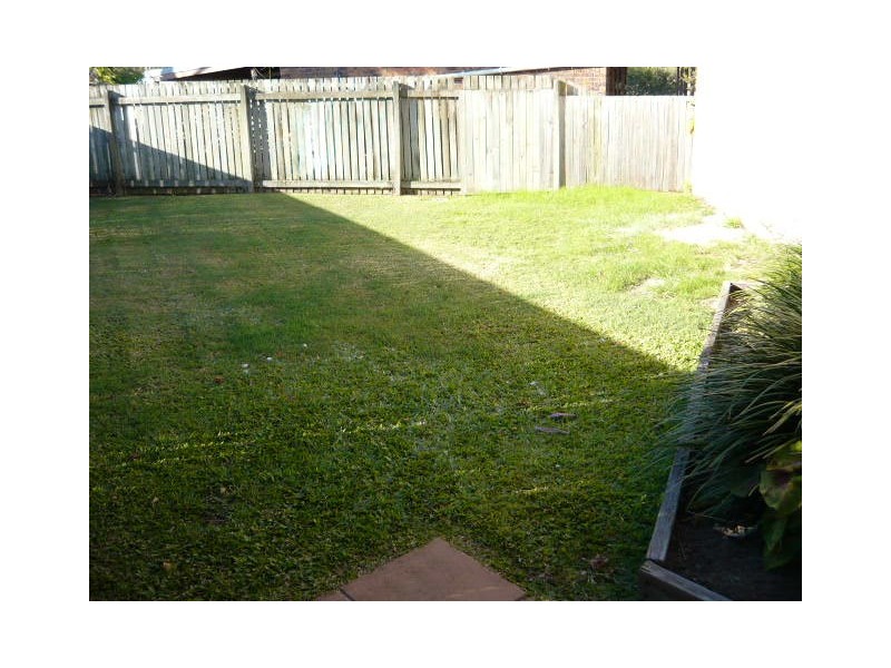 12 Shoreline Crt, Urangan QLD 4655