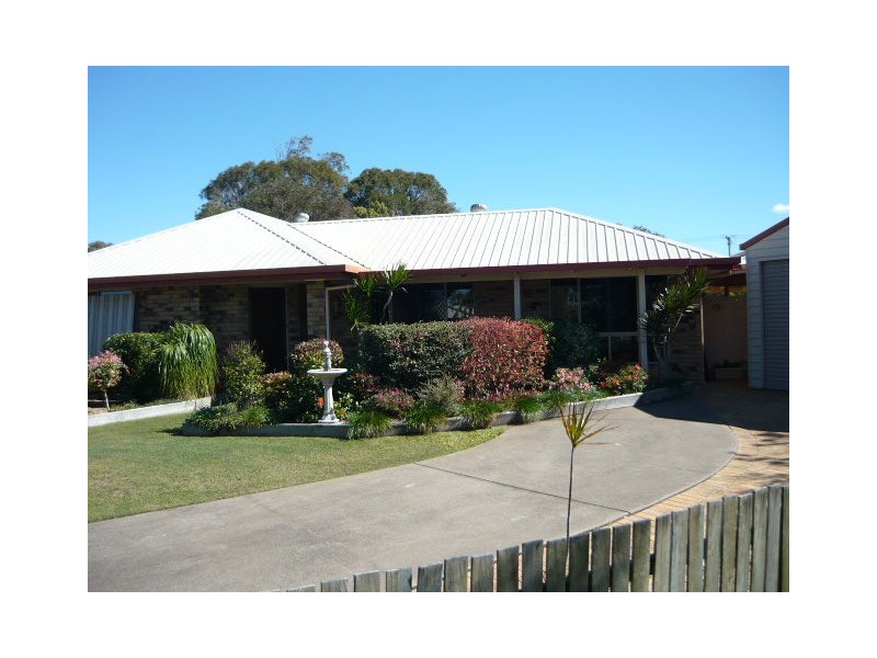 12 Shoreline Crt, Urangan QLD 4655