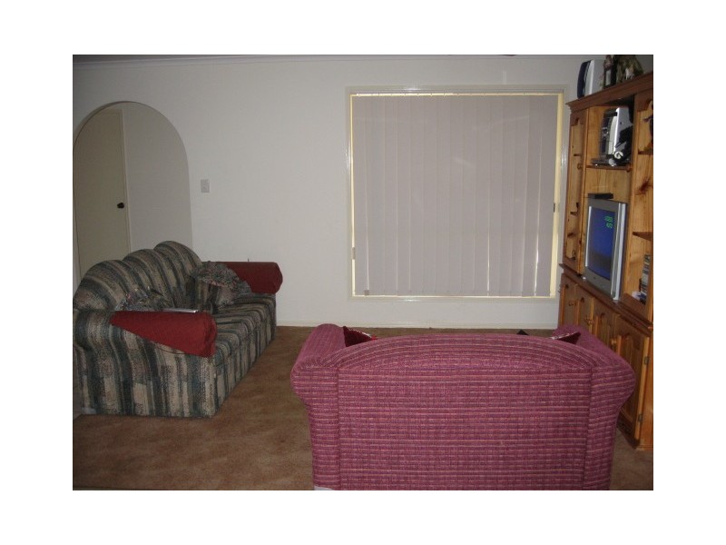 26 Deloraine Ave, Urangan QLD 4655