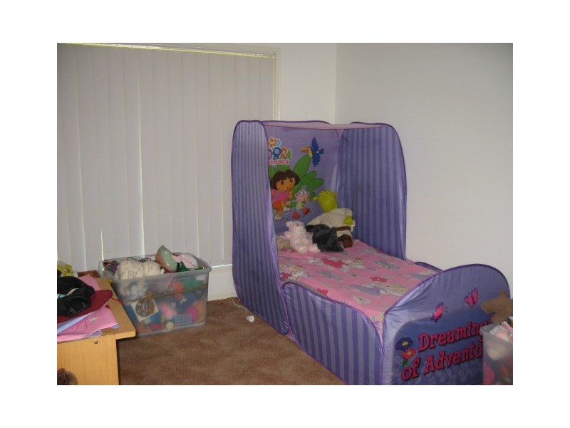 26 Deloraine Ave, Urangan QLD 4655