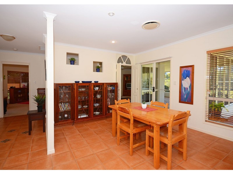 11 Oakmont Place, Wondunna QLD 4655