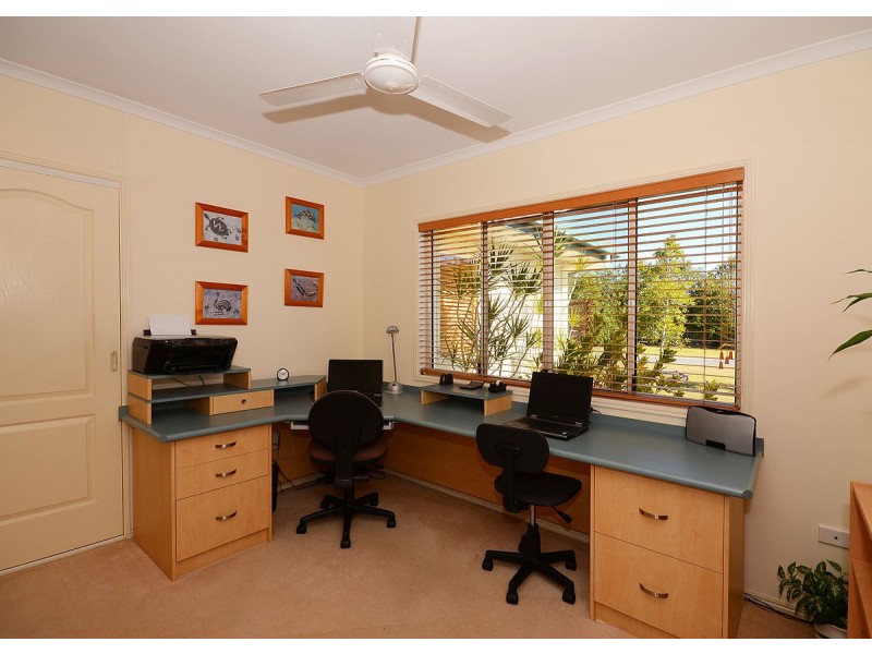 11 Oakmont Place, Wondunna QLD 4655