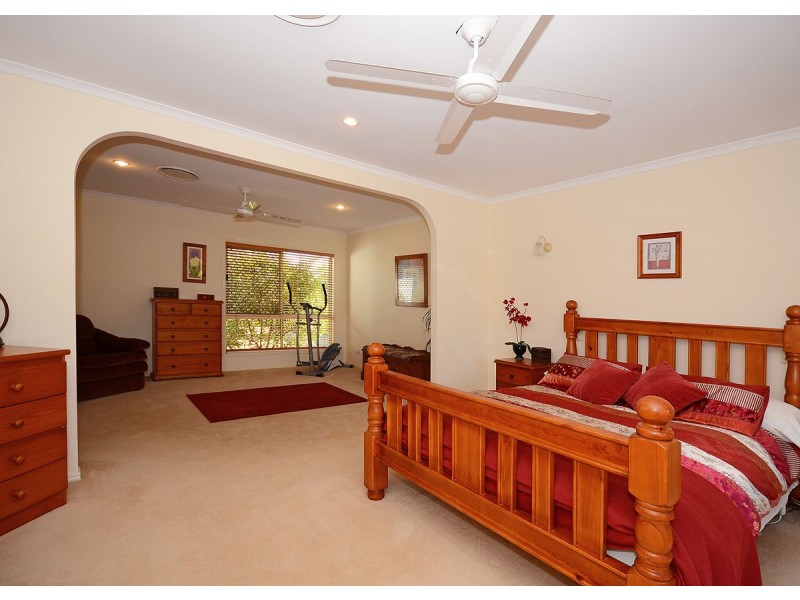 11 Oakmont Place, Wondunna QLD 4655