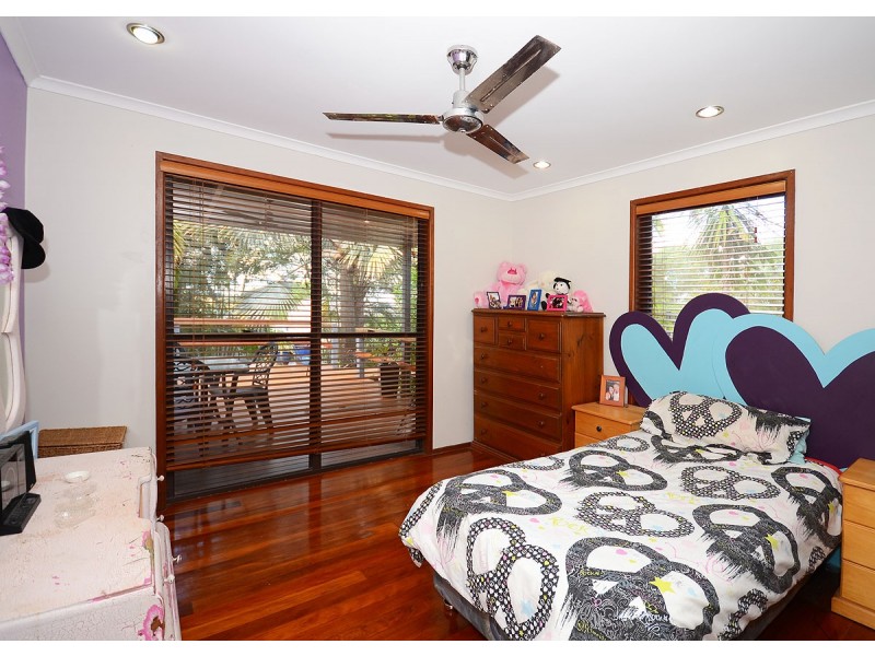 8 Windsor Way, Urraween QLD 4655