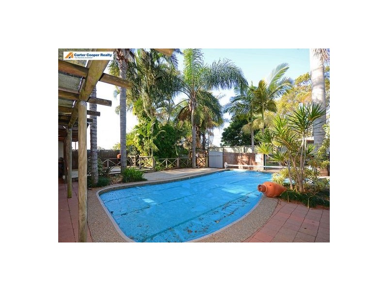 73 Lauren Street, Urangan QLD 4655