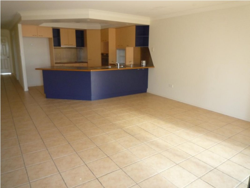 33 Royal Drive, Kawungan QLD 4655