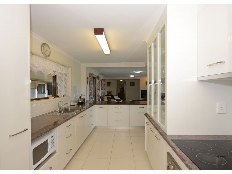 104 Murphy Street, Point Vernon QLD 4655