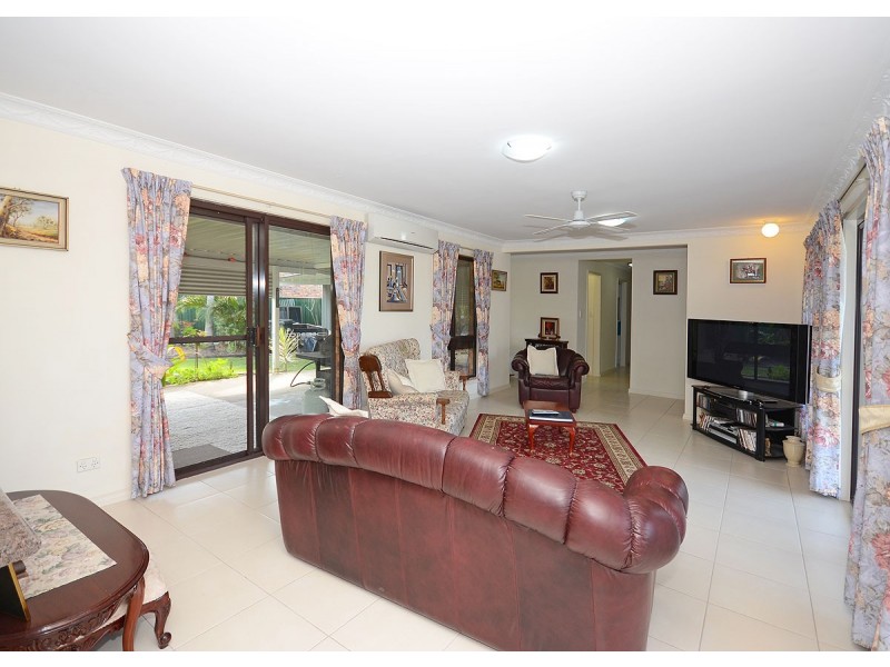 104 Murphy Street, Point Vernon QLD 4655