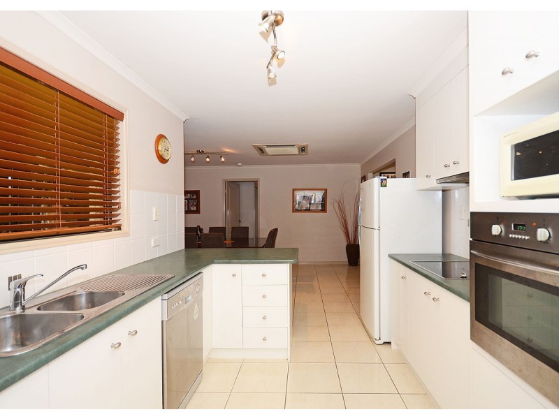 7 Border Court, Torquay QLD 4655
