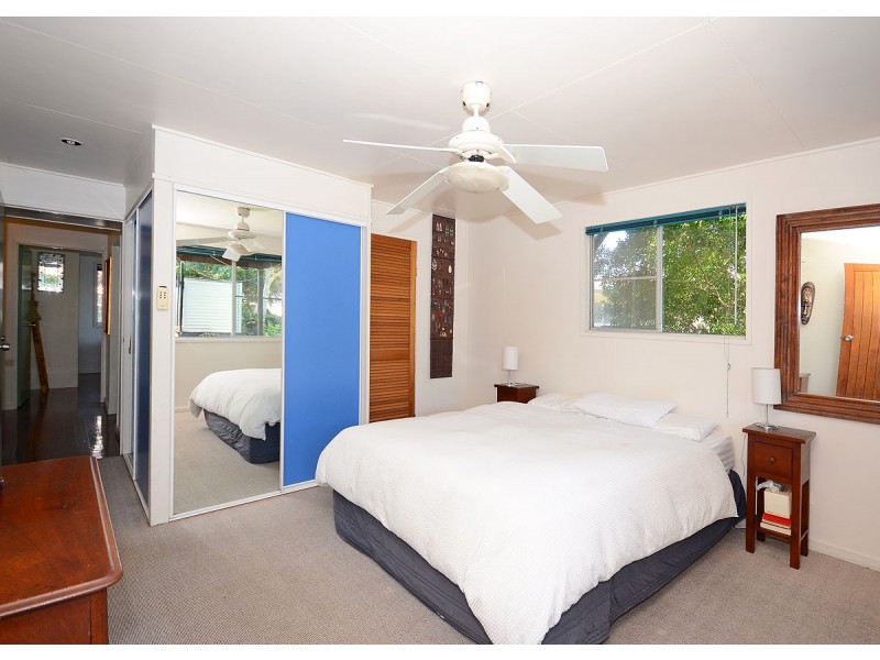 6 Moonbi Street, Scarness QLD 4655