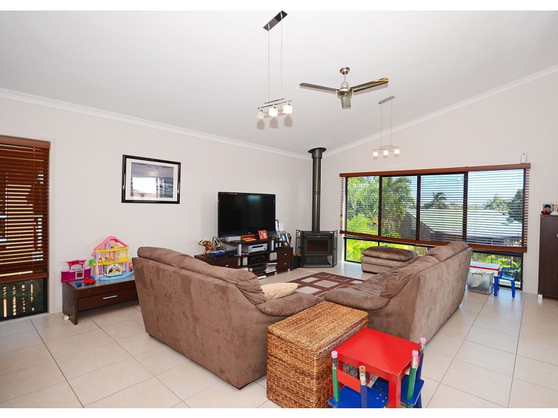 7 Lygon Court, Urraween QLD 4655