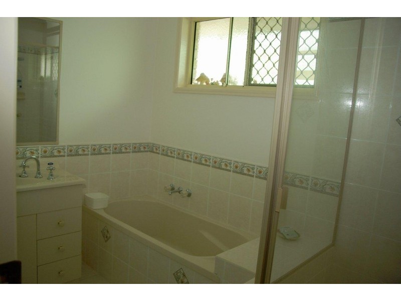 6 Haupt Avenue, Hervey Bay QLD 4655
