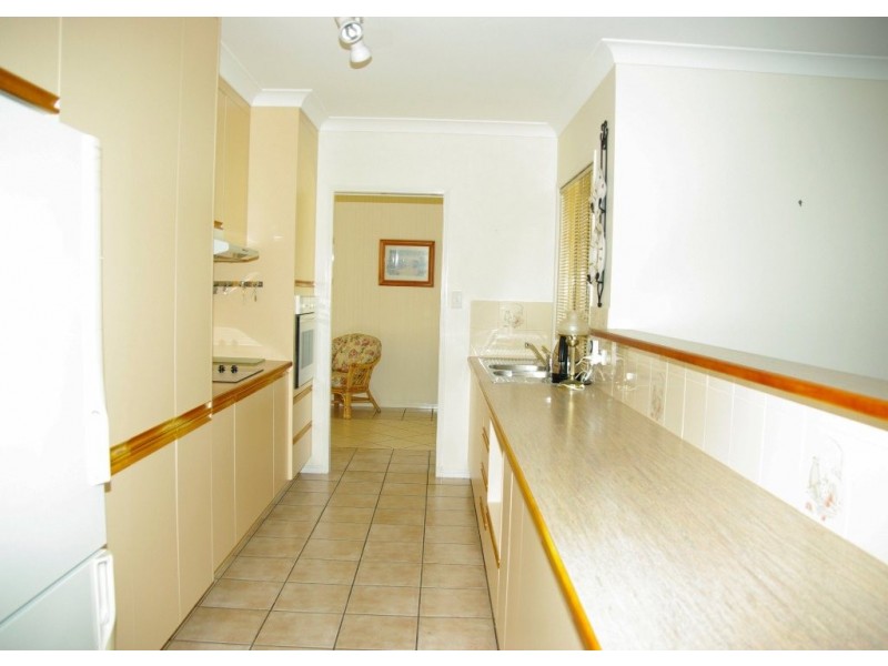 11 Lester Crescent, Hervey Bay QLD 4655