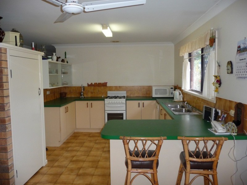 6 Cochrane Court, Torquay QLD 4655