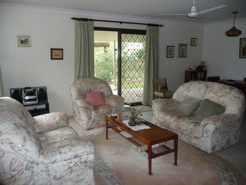 6 Cochrane Court, Torquay QLD 4655