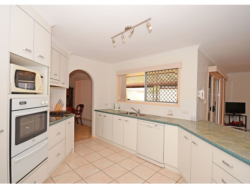 12 Heather Way, Urraween QLD 4655