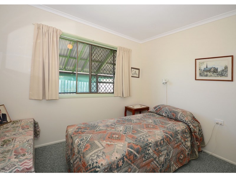 33 Miller Street, Urangan QLD 4655