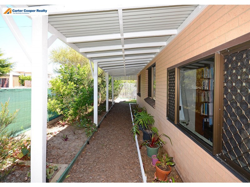 33 Miller Street, Urangan QLD 4655