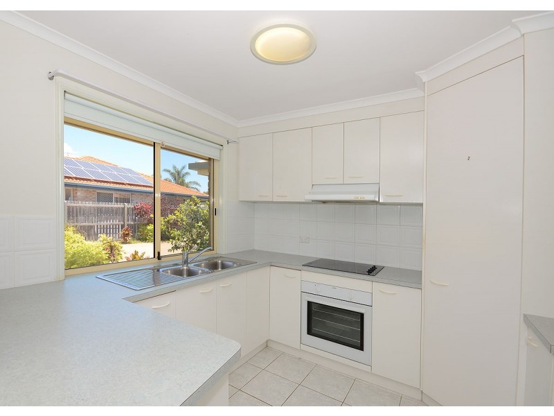 1, 9 King Edward Court, Urangan QLD 4655