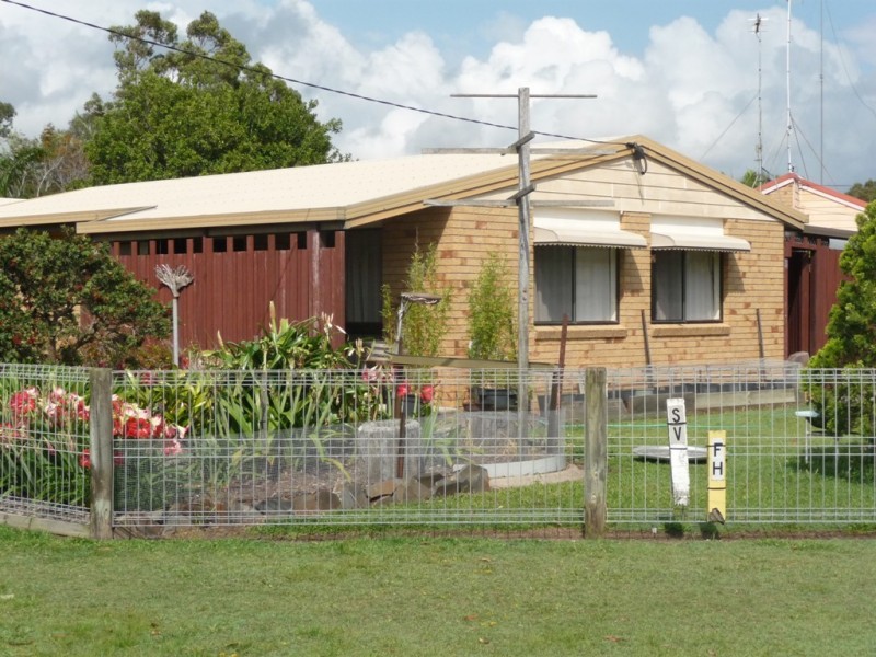 1 Howlett Street, Urangan QLD 4655