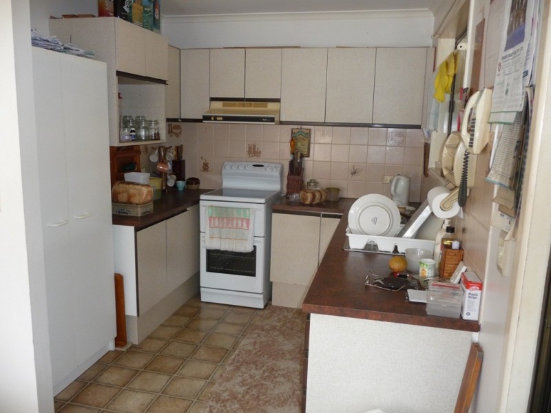 1 Howlett Street, Urangan QLD 4655