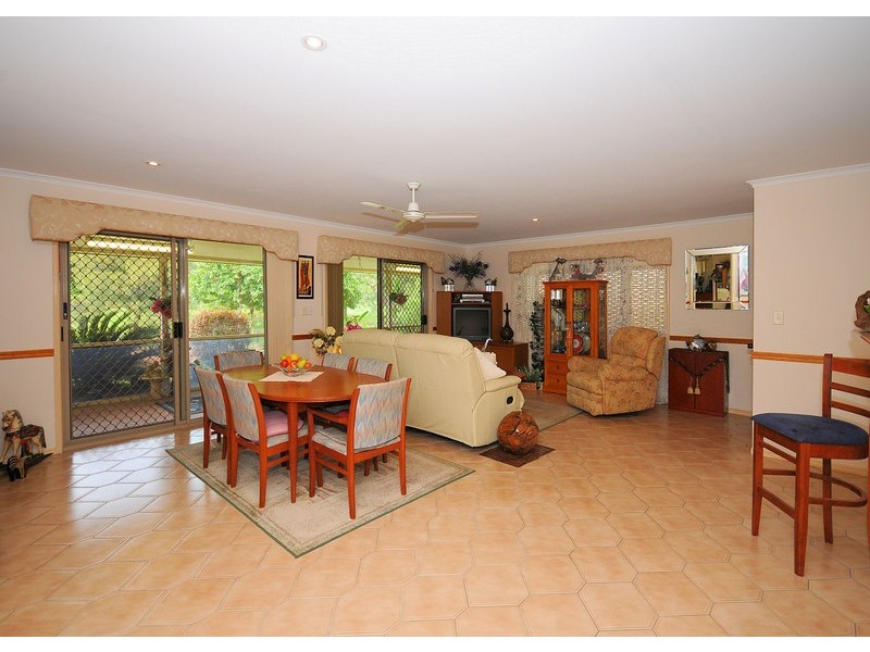 12 Lakeside Court, Hervey Bay QLD 4655