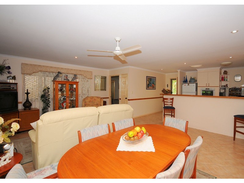 12 Lakeside Court, Hervey Bay QLD 4655