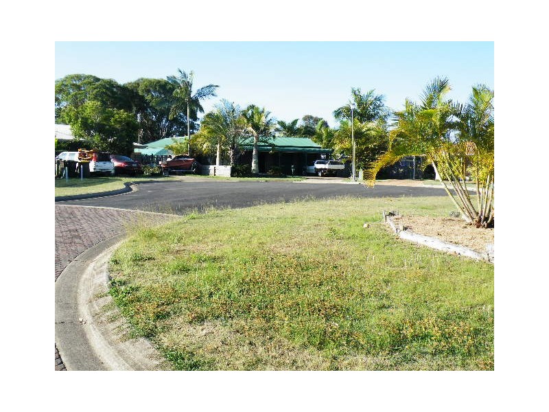 1 Seaspray Court, Urangan QLD 4655