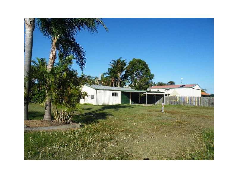 1 Seaspray Court, Urangan QLD 4655