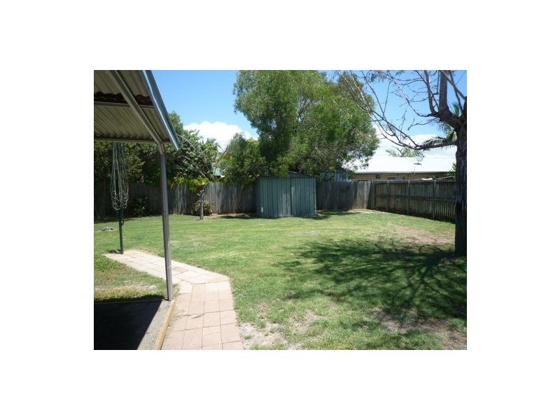 10  Rachael Street, Point Vernon QLD 4655