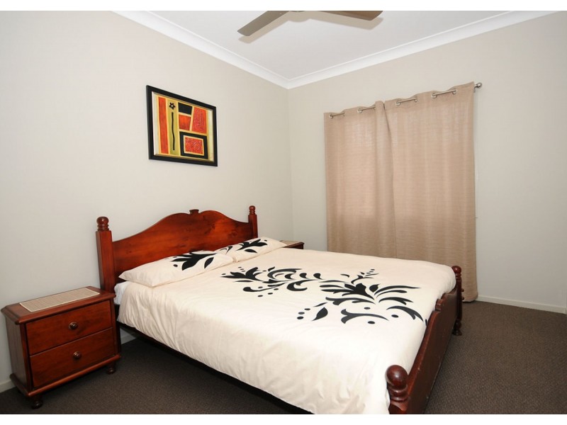 14 Oceanblue Boulevard, Point Vernon QLD 4655