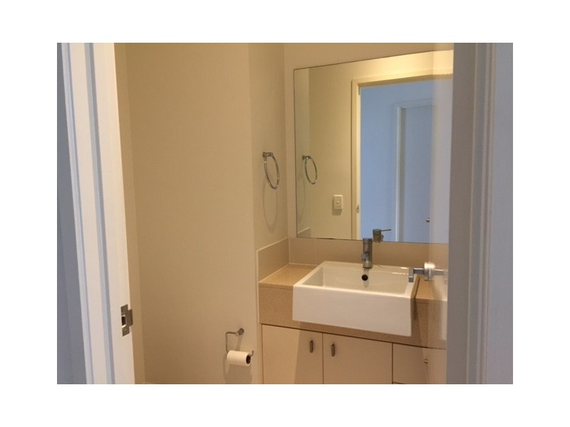 2/8 Hervey Street, Scarness QLD 4655