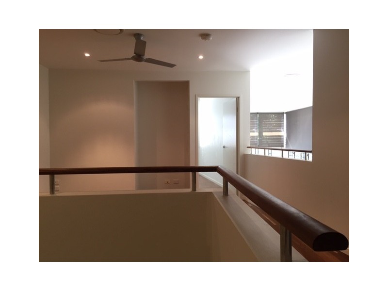 2/8 Hervey Street, Scarness QLD 4655