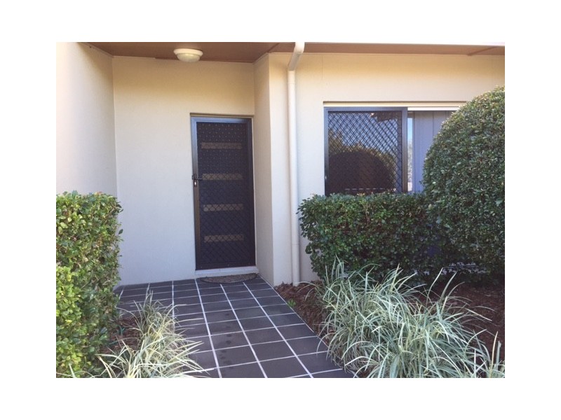 2/8 Hervey Street, Scarness QLD 4655