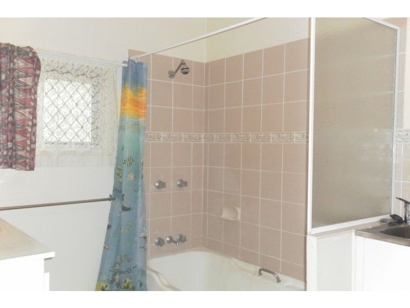 135 Long Street, Point Vernon QLD 4655