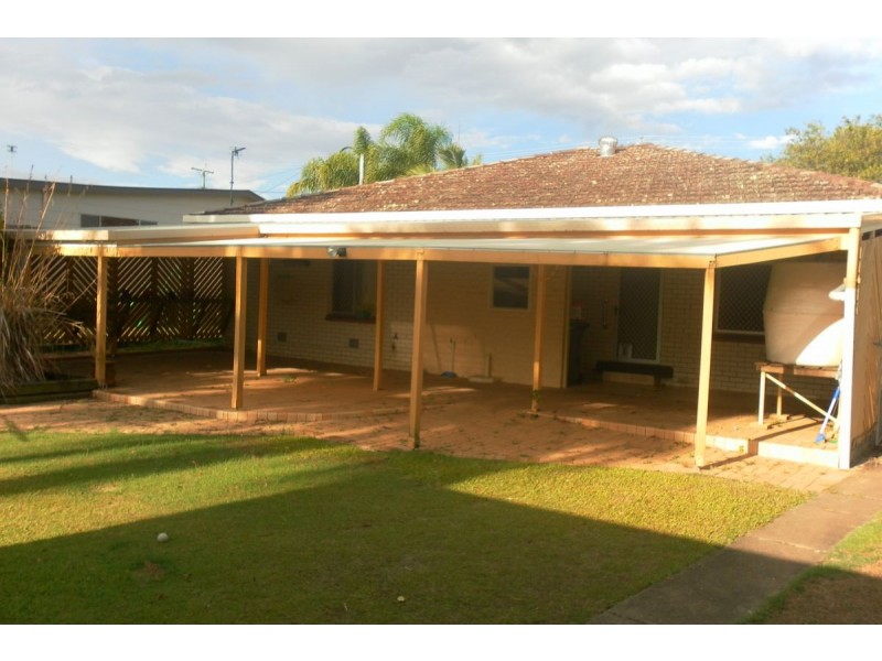 135 Long Street, Point Vernon QLD 4655